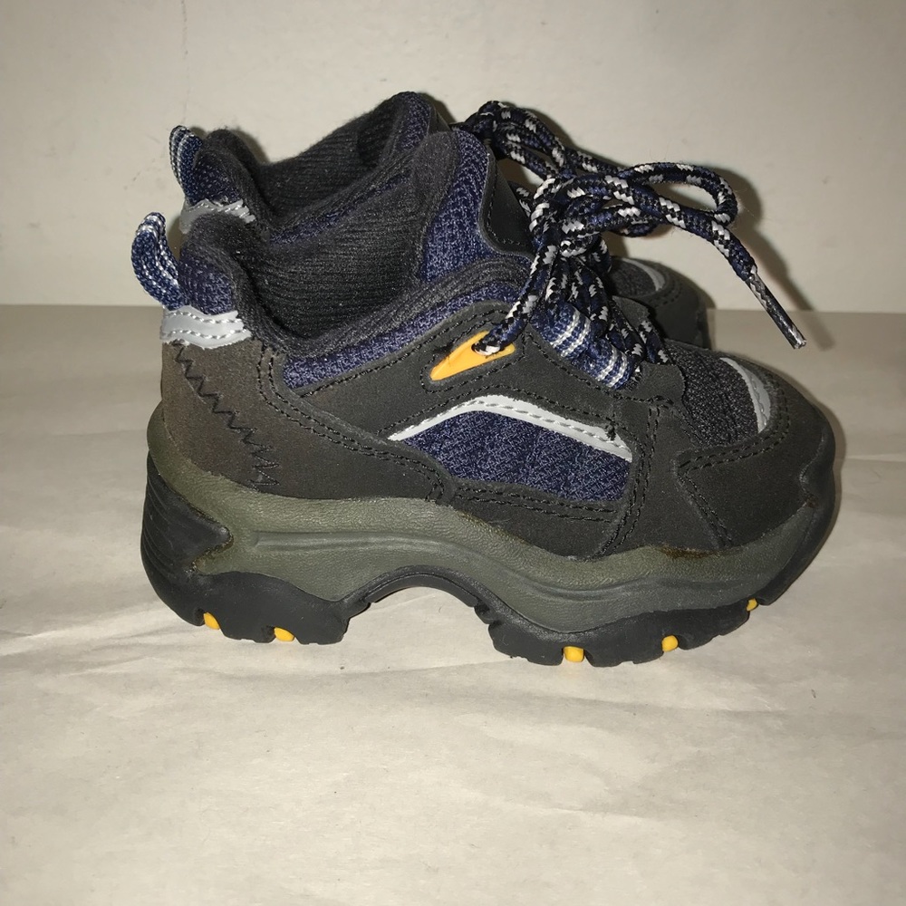 Leather toddler utility sneakers